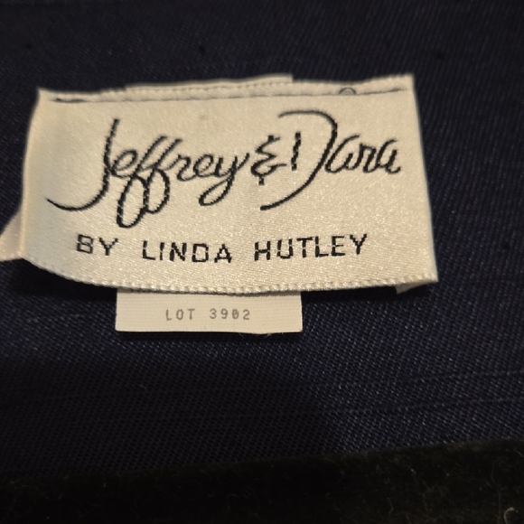 Elegant Blue and White Blazer with Lace Trim - Picture 3 of 8